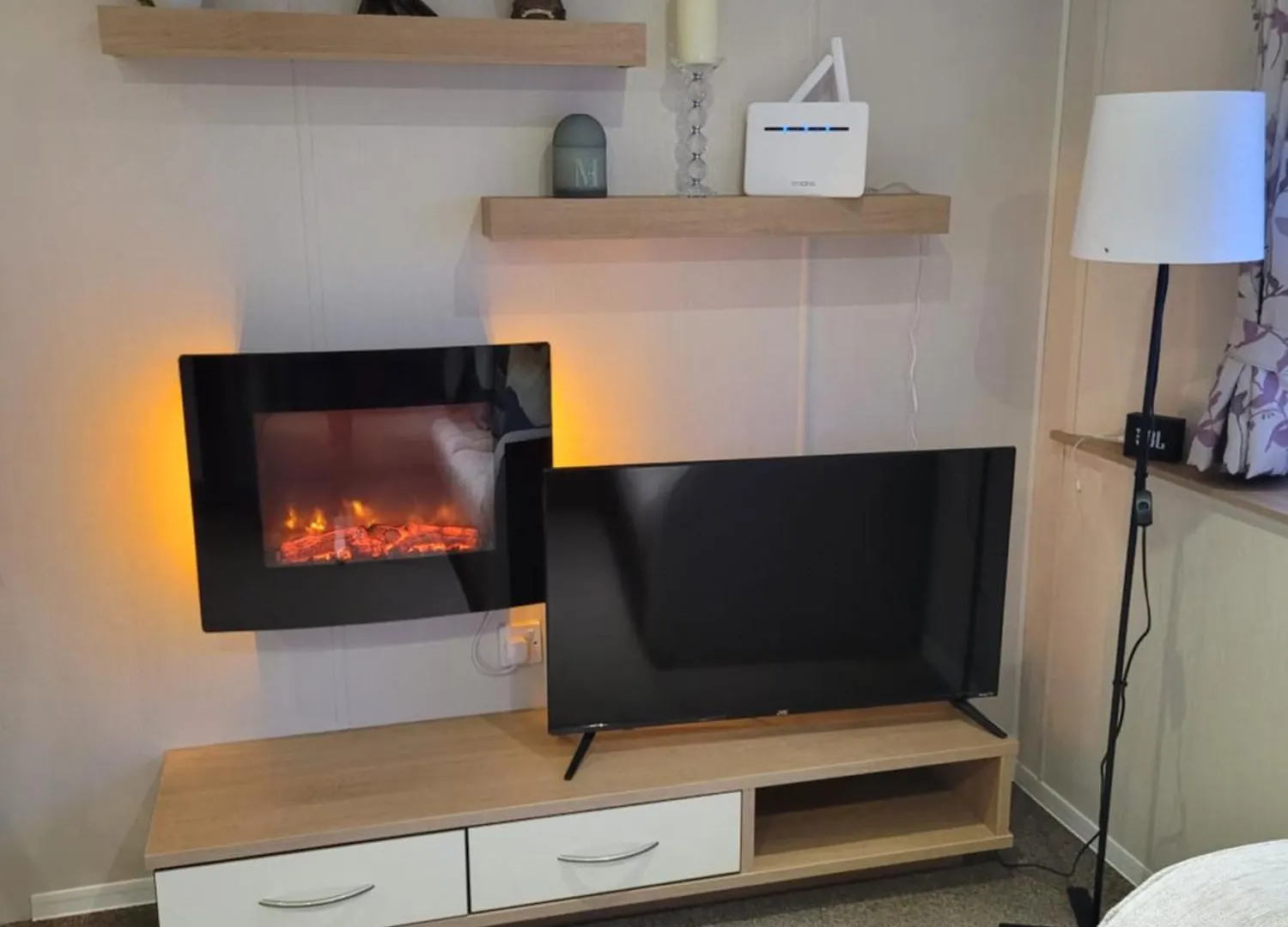 Cozy Caravan Near Edinburgh location