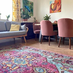 Holiday home 3 Bedroom Well Connected Family Free Parking, Edinburgh