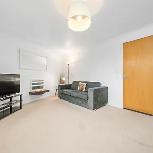 Holiday home Saughton With Views Of Water Of Leith, Edinburgh