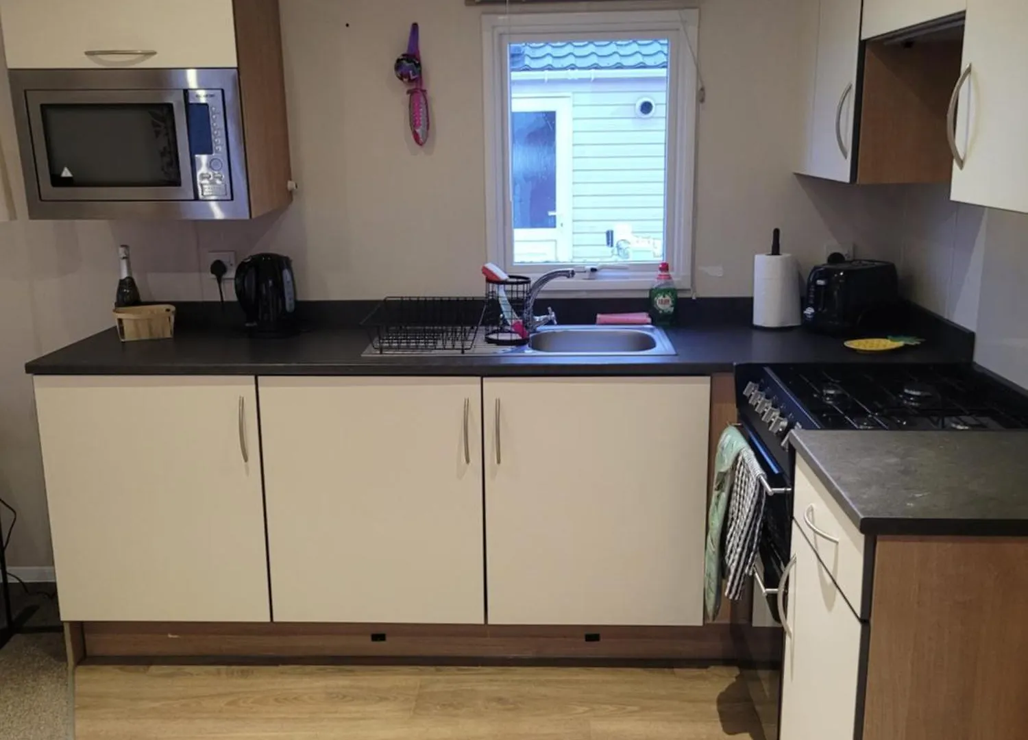Cozy Caravan Near Edinburgh 0*,